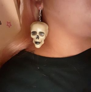 Skull earrings